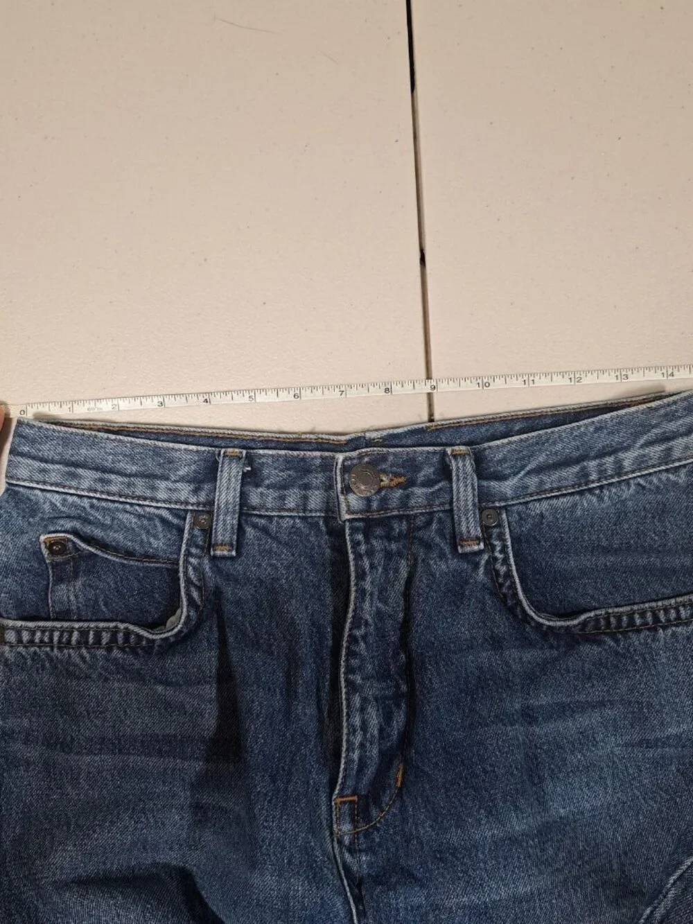 Helmut Lang Men's 6-Pocket Blue Jeans Slim Straight Fit Mid Rise. Measures 29x30